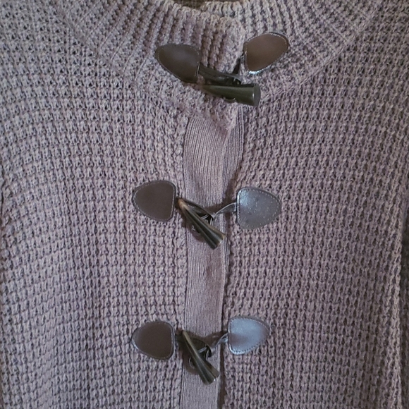 Sweater - Picture 2 of 3